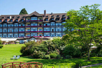 evian-resort-hotel-ermitage-hotel-seminaire-rhone-alpes-haute-savoie-facade